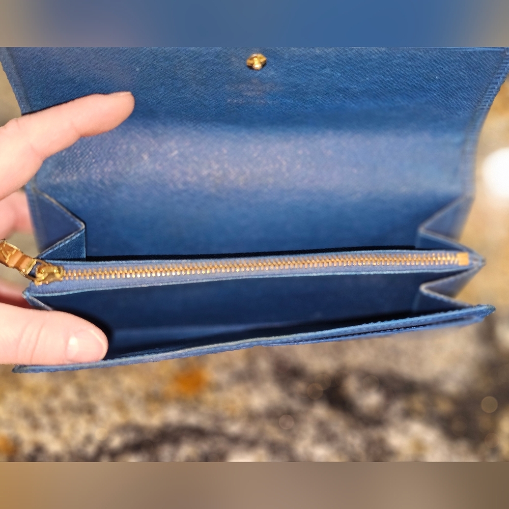 Louis Vuitton Blue Women's Bag - Picture 14 of 16